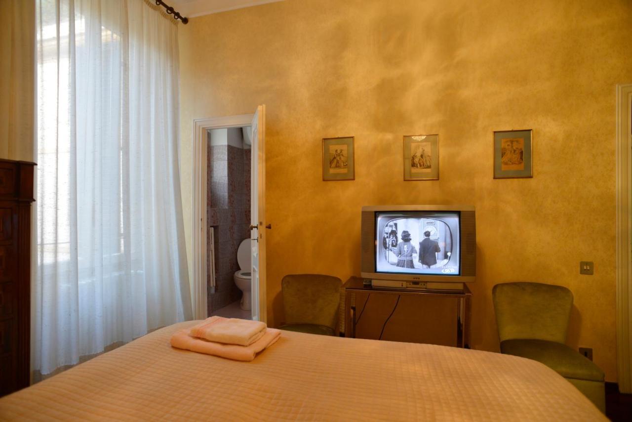 Amici Di Roma Apartment Bagian luar foto