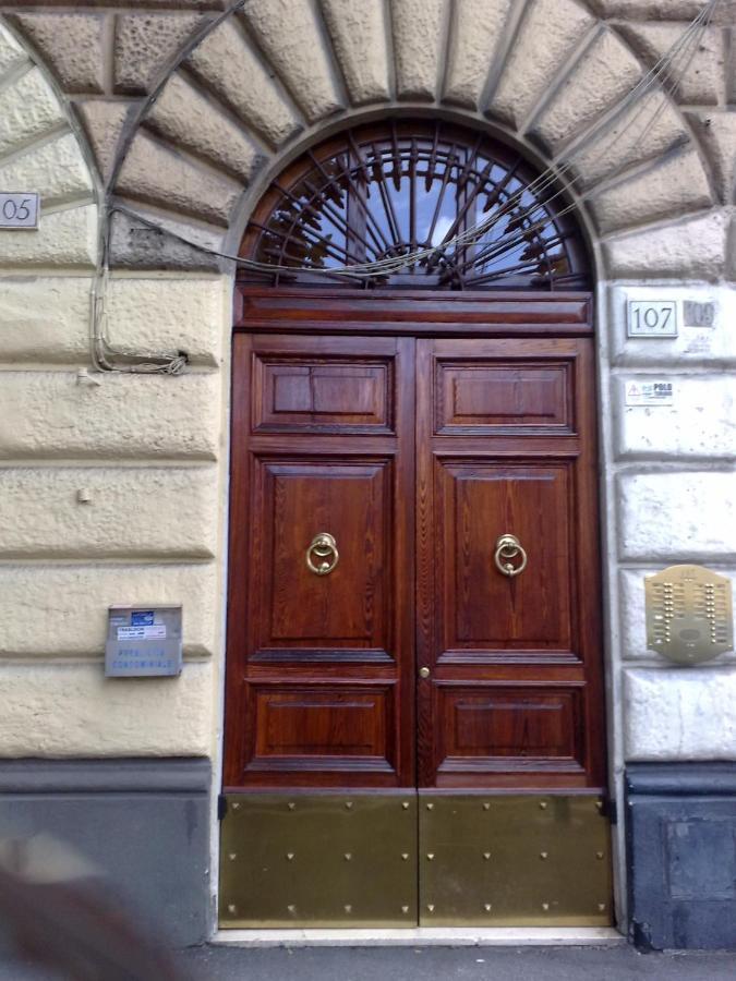 Amici Di Roma Apartment Bagian luar foto