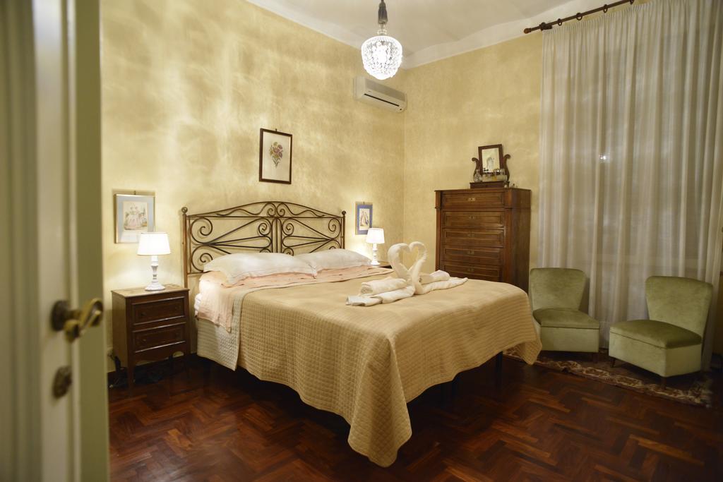 Amici Di Roma Apartment Bagian luar foto