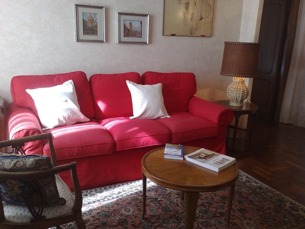 Amici Di Roma Apartment Bagian luar foto