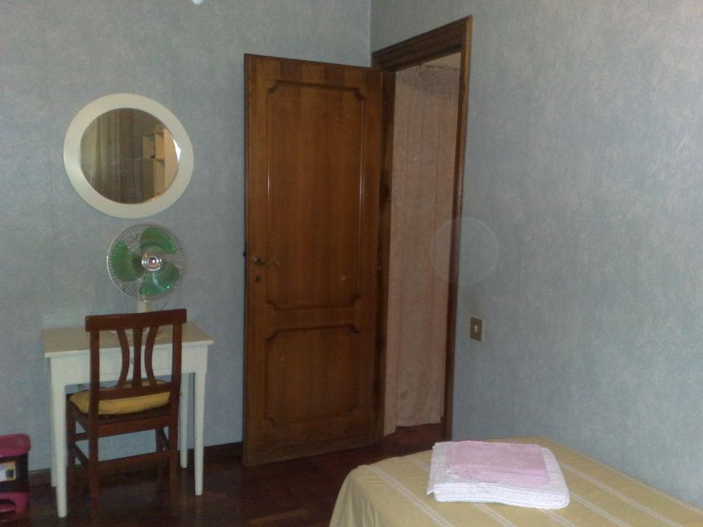 Amici Di Roma Apartment Bagian luar foto