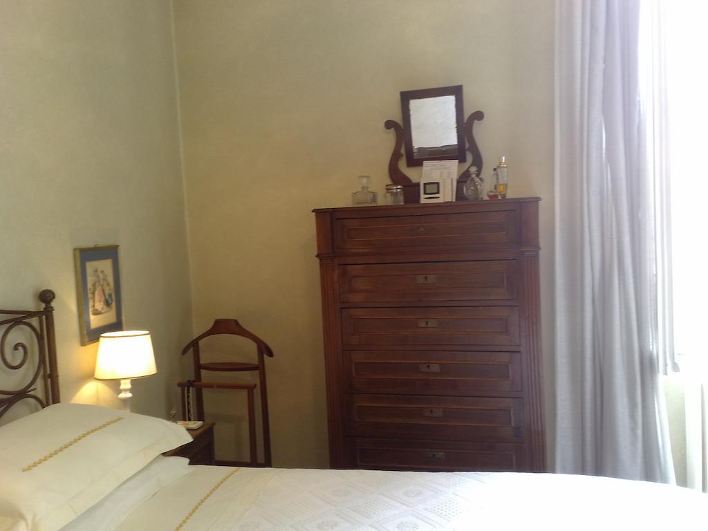 Amici Di Roma Apartment Bagian luar foto